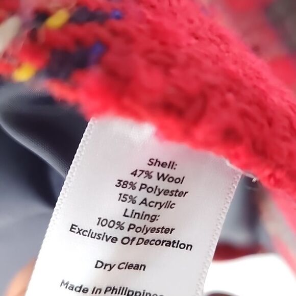 Classic Holiday Red Plaid Wool Blend Blazer Jacket With Lion Crest Buttons - Picture 10 of 11